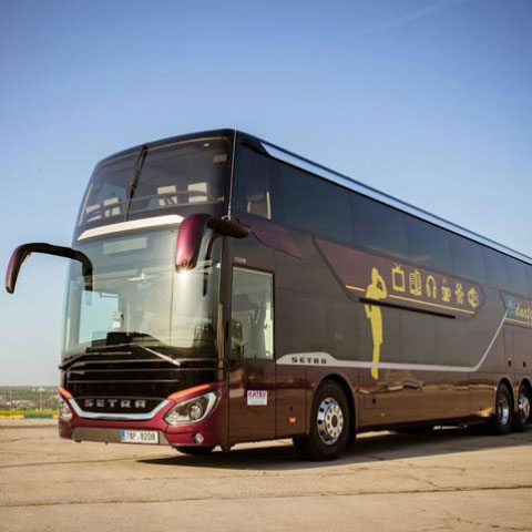 Autocar modern Ednateric Trans - confort și siguranță pentru călătorii din Moldova spre Franța și Italia